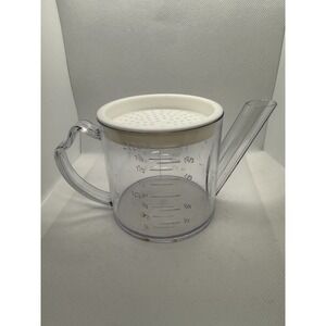Ekco Clear Plastic Gravy/Fat Separator Jug With White Strainer Lid 16 Oz